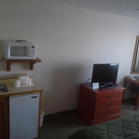 Quality Inn Delta Gateway To Rocky Mountains Habitación foto